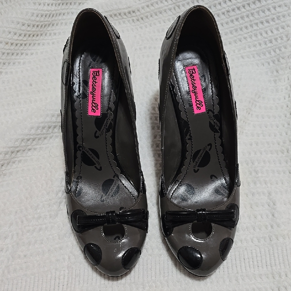 Betsey Johnson Black and Gray Polka Dot Heels